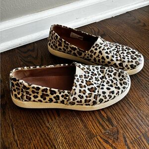 Toms Leopard Pattern Casual Slip-Ons